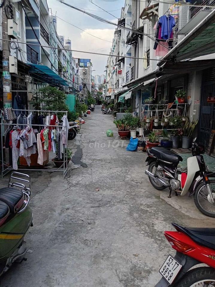 Bán nhà giá rẻ.. cách trứng tâm TP 6km...gần trường chợ.. khu dân cư.