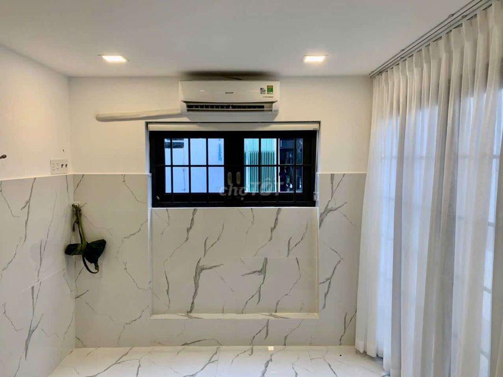 cần bán gấp nhà quận 7 phường Tân Phú Nguyễn Thị thập gần big c