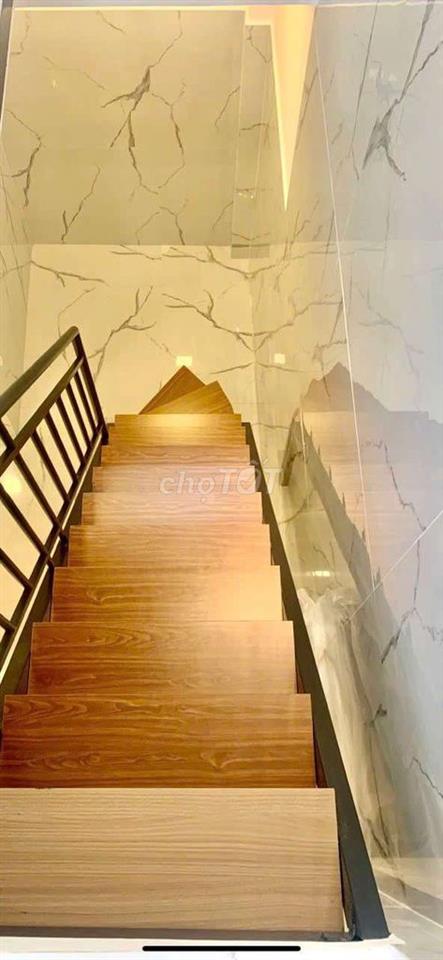 cần bán gấp nhà quận 7 phường Tân Phú Nguyễn Thị thập gần big c