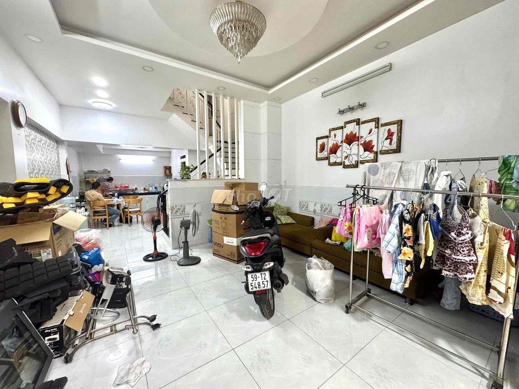bán nhà mới 98%