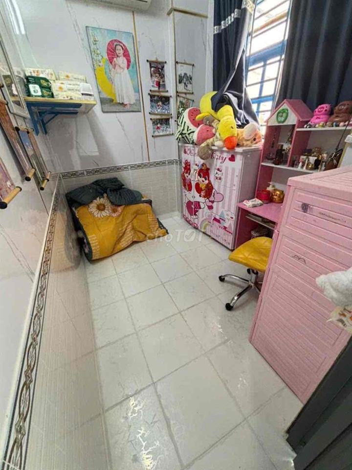 1 CĂN *** RẼ NHẤT Q7 – HXH – DT: 100.3m²( 4.25/7.4m❌ 18.25m)–
