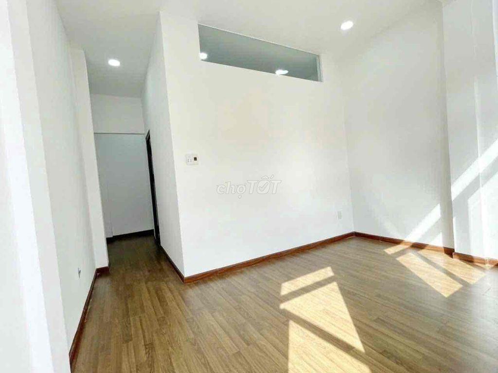 Nhà hẻm mới đẹp. Hẻm Lâm Văn Bền - Quận 7 cũ