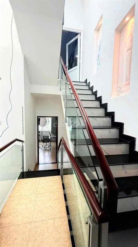 🏠CHO THUÊ NHÀ MẶT TIỀN ĐƯỜNG SỐ PHƯỜNG TÂN PHONG - QUẬN 7