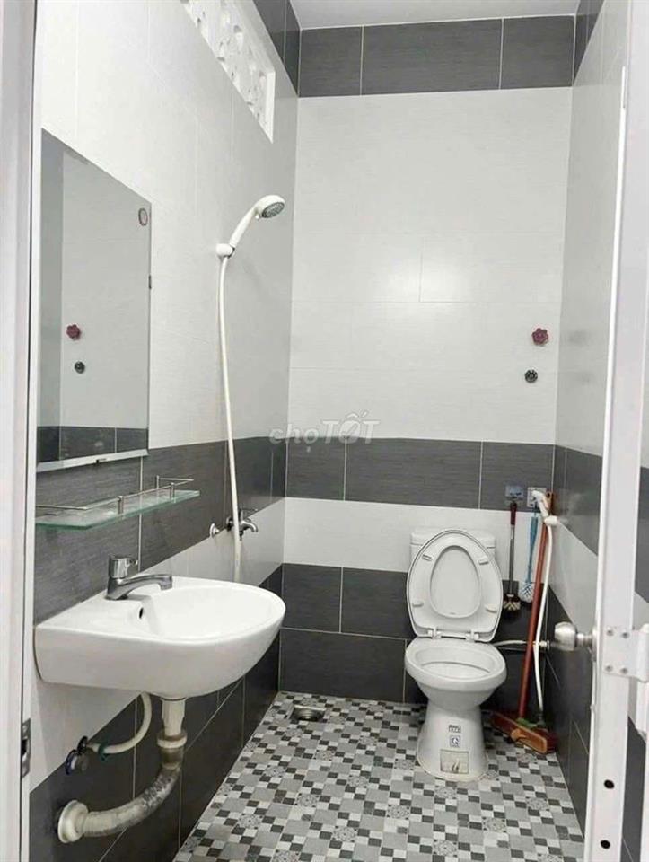 MẶT TIỀN NGUYỄN THỊ THẬP