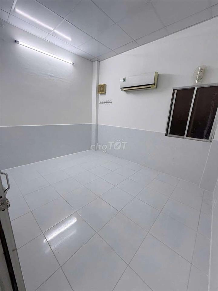 NHÀ THUÊ HẺM KHU CƯ XÁ NGÂN HÀNG CẤP 4 CÓ 2PN DT100m²