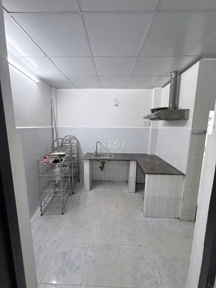 NHÀ THUÊ HẺM KHU CƯ XÁ NGÂN HÀNG CẤP 4 CÓ 2PN DT100m²