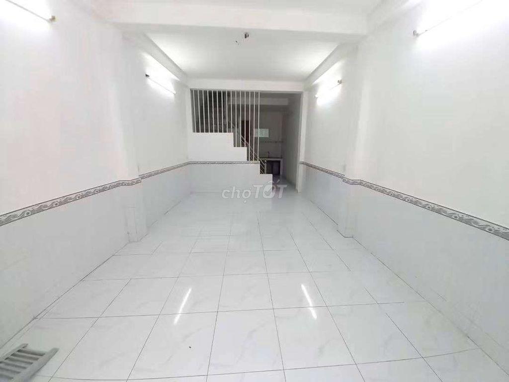 Nhà thuê sát bên kcx tân thuận, dt 4x15m 1 lầu 2pn 2wc