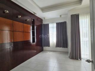 NHÀ THUÊ XÂY LỆCH TẦNG 4PN HẺM ĐƯỜNG SỐ LÂM VĂN BỀN