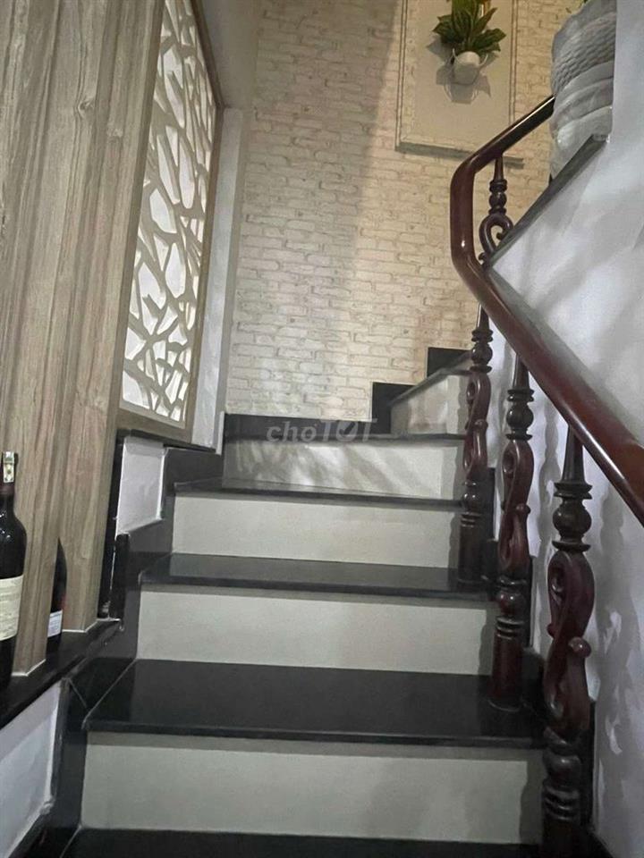 NHÀ FULL NỘI THẤT HẺM 30 LÂM VĂN BỀN 