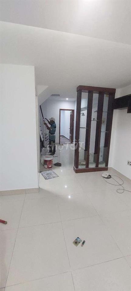 CHO THUÊ NHÀ MỚI 100% HẺM XE HƠI TRÁNH NGUYỄN THỊ THẬP Q7