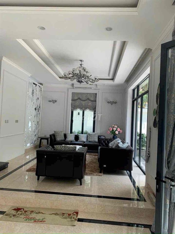 Cho Thuê Biệt Thự Đơn Lập - 5 Phòng Ngủ- Full Nội Thất