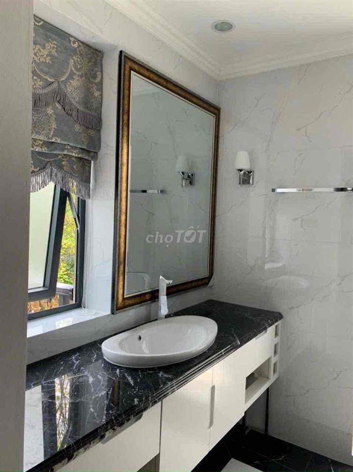 Cho Thuê Biệt Thự Đơn Lập - 5 Phòng Ngủ- Full Nội Thất