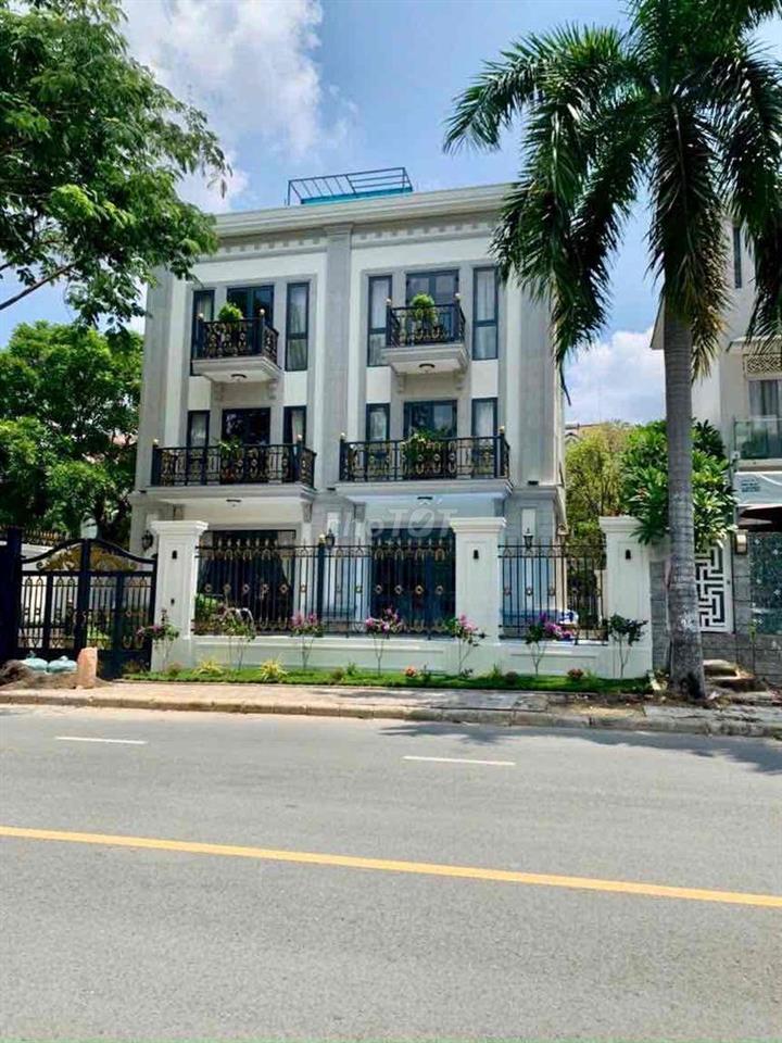 Cho Thuê Biệt Thự Đơn Lập - 5 Phòng Ngủ- Full Nội Thất