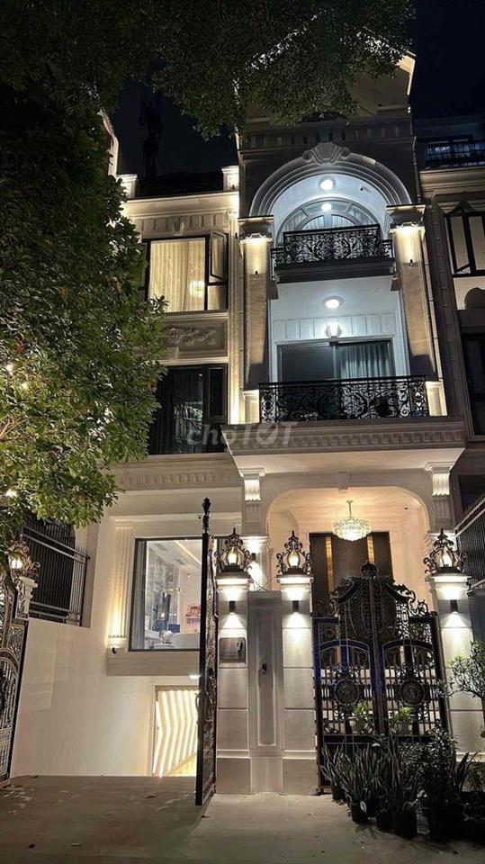 CHO THUÊ BIỆT THỰ VIP 8 PHÒNG NGỦ - THANG MÁY- FULL NỘI THẤT