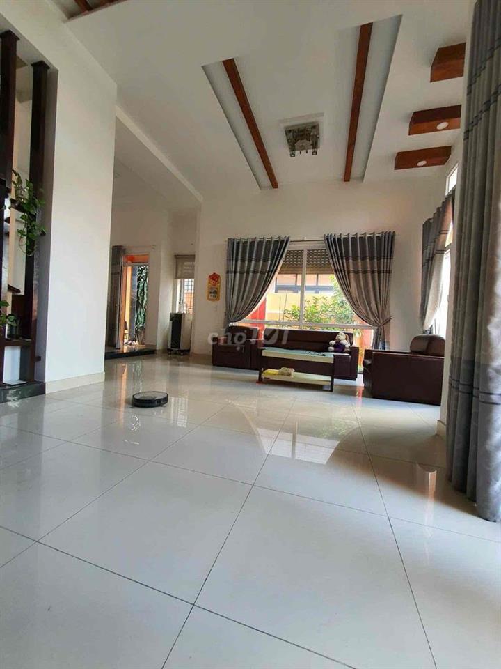 CHO THUÊ BIỆT THỰ ĐẸP 5 Phòng Ngủ - 35 Triệu- Full Nội Thất