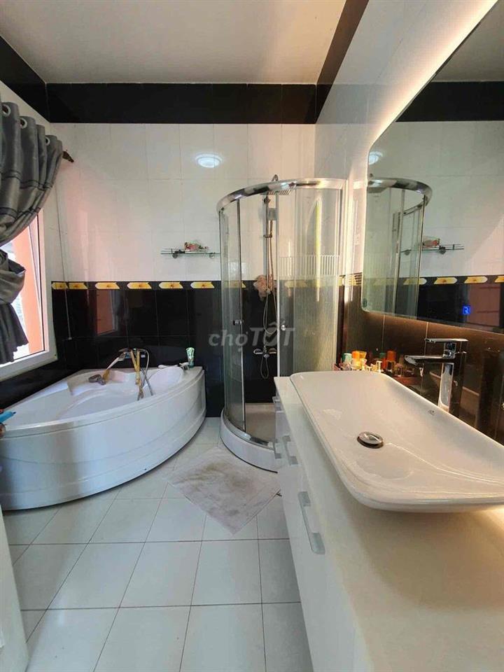CHO THUÊ BIỆT THỰ ĐẸP 5 Phòng Ngủ - 35 Triệu- Full Nội Thất