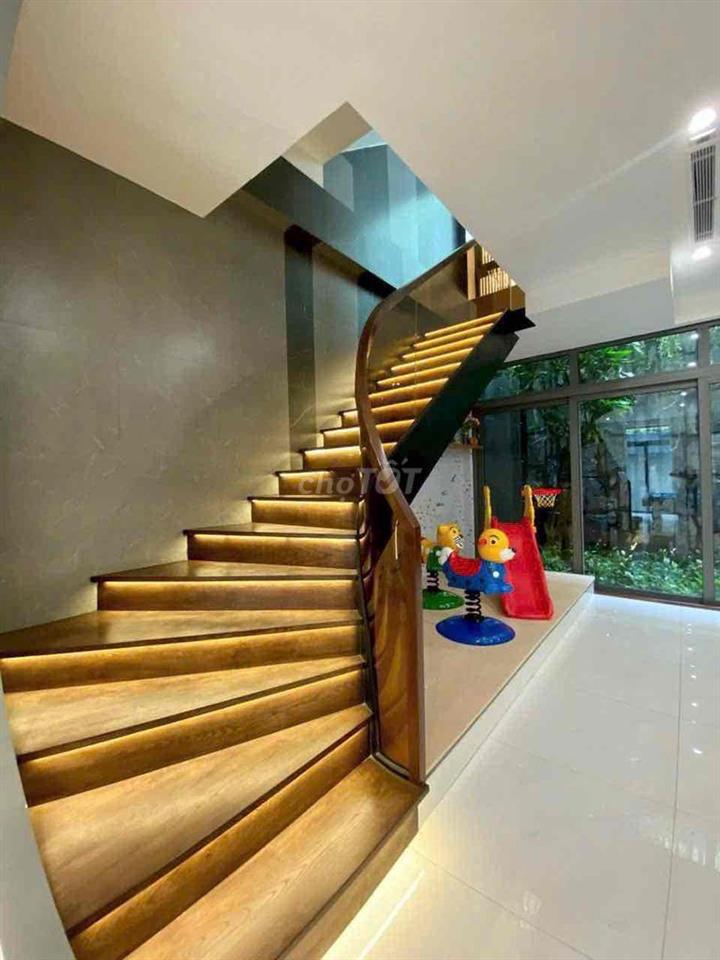 CHO THUÊ BIỆT THỰ ĐẸP 5 PHÒNG NGỦ - 39 Triệu- FULL NỘI THẤT