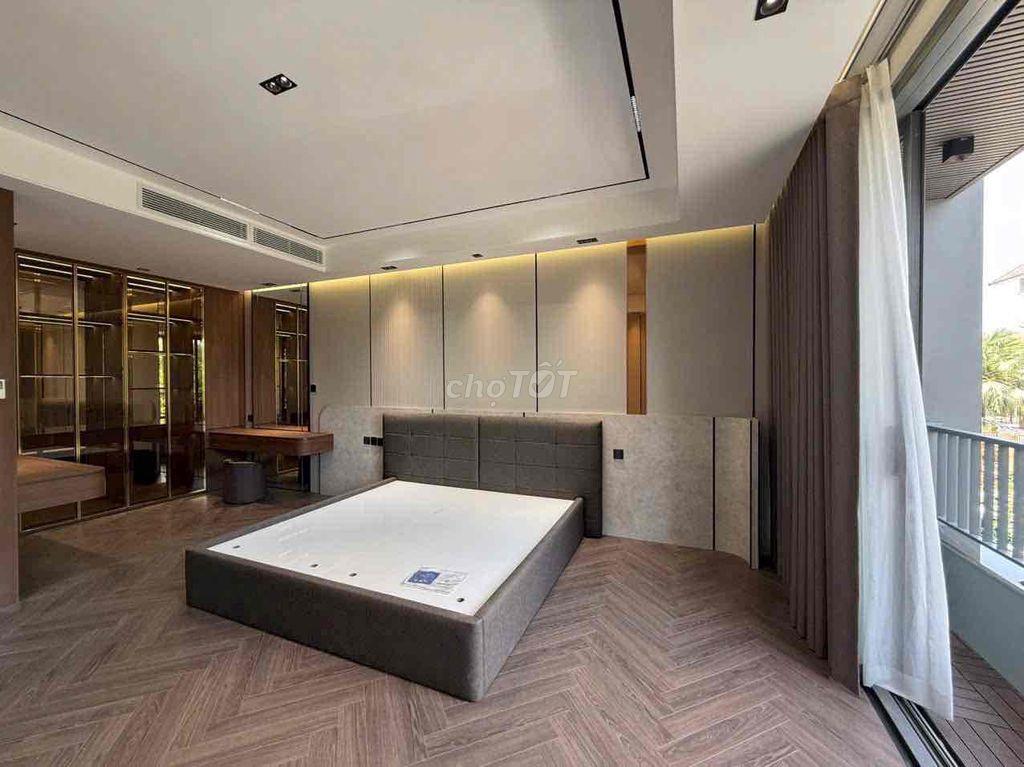 Biệt Thự Vip Tân Quy Đông - 5 Phòng Ngủ- Thang Máy