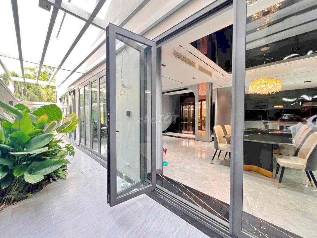 Biệt Thự Vip Tân Quy Đông - 5 Phòng Ngủ- Thang Máy