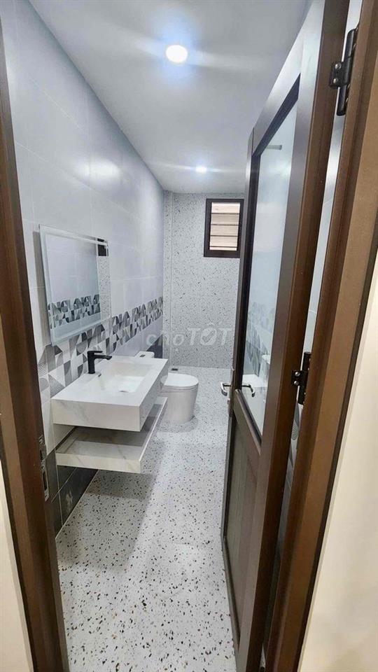CHO THUÊ NHÀ ĐẸP 6 PHÒNG NGỦ- CÓ THANG MÁY KDC HIM LAM - 50 TRIỆU