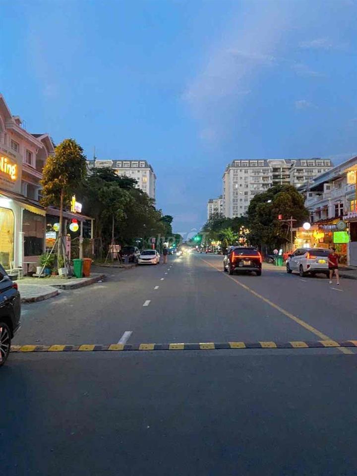 🌸🌸CHÍNH CHỦ CHO THUÊ CĂN GÓC BIỆT THỰ - MỸ VĂN 2 - PHÚ MỸ HƯNG - QUẬN