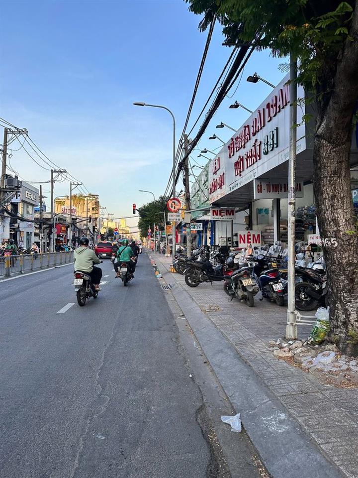 Nhà mặt tiền Nguyễn Thị Thập Quận 7, S 4x14m 1 trệt 1 lầu Giá 25tr/th