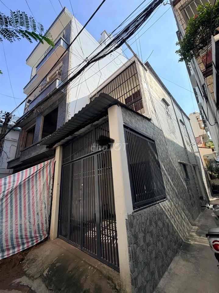 Nhà hẻm 16/36 Đặng Văn Ngữ thông tứ tung, Phú Nhuận, HCM