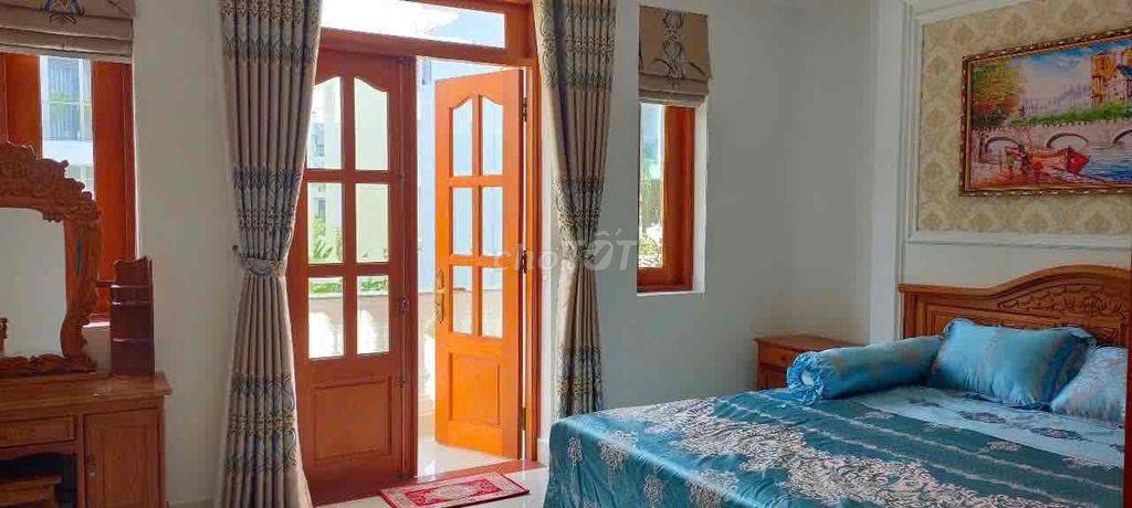 CẦN CHO THUÊ NHÀ Ở FULL NỘI THẤT PHƯỜNG PHÚ MỸ, QUẬN 7