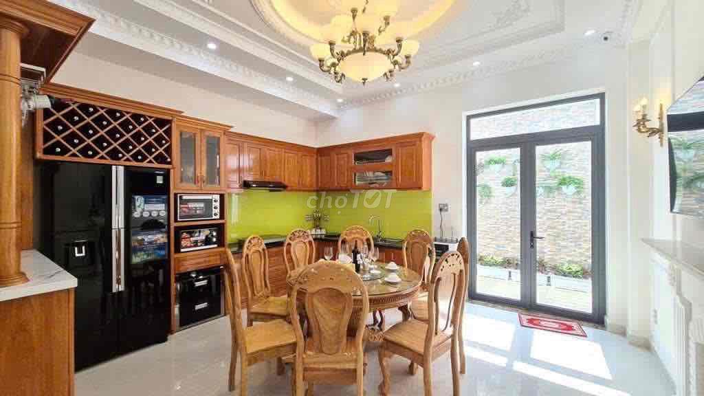 CẦN CHO THUÊ NHÀ Ở FULL NỘI THẤT PHƯỜNG PHÚ MỸ, QUẬN 7