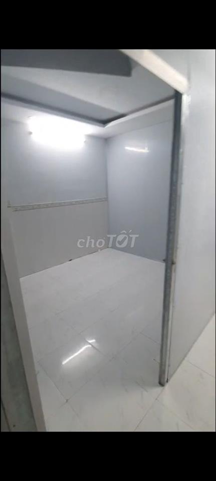 Cho thuê nhà nguyên căn 4*10 3pn 1 tolet