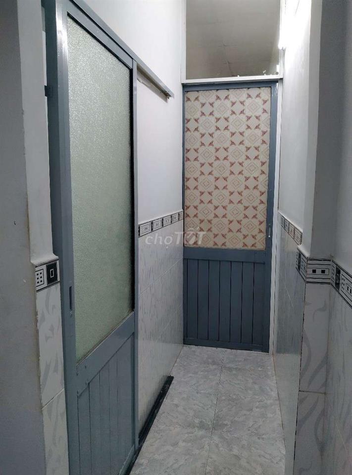 Nhà 1 trệt 1 lầu