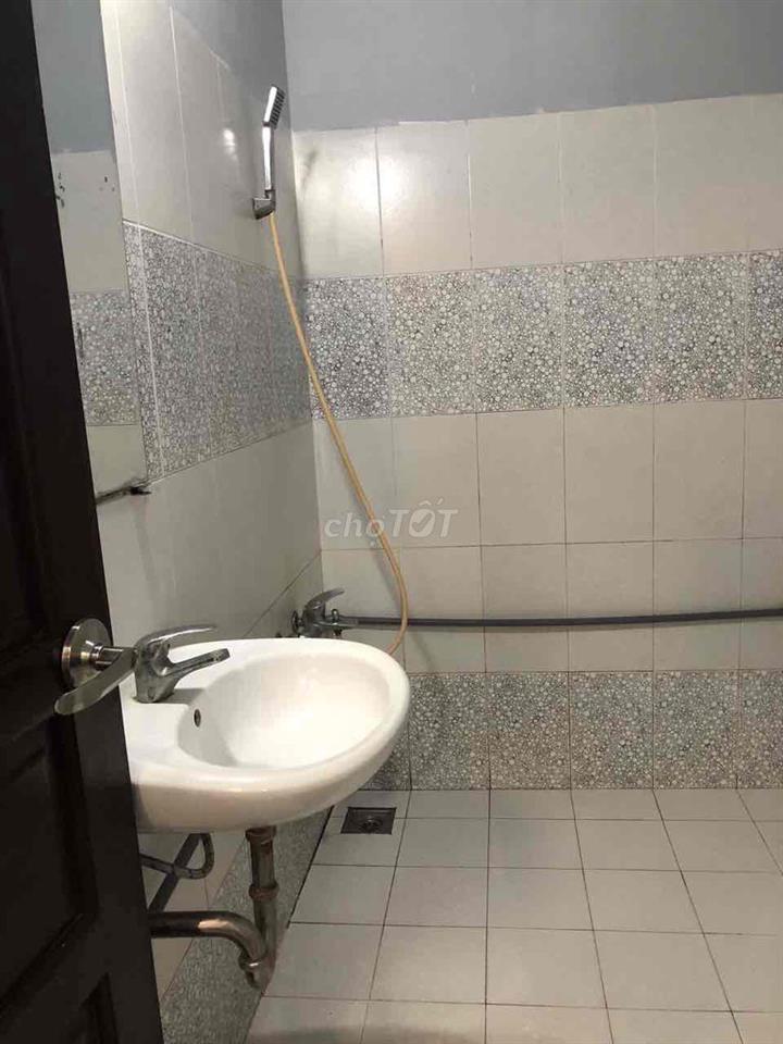 Phòng Full nội thất giá 2.600k, có bảo vệ 24/24