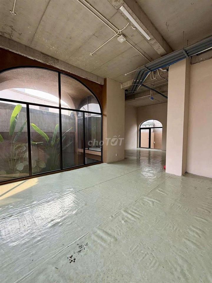 THUÊ MẶT BẰNG mặt tiền đường LÊ VĂN LƯƠNG Q7