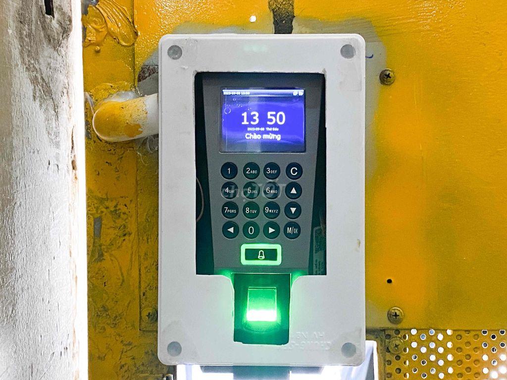 PHÒNG ĐẸP- SẴN ML- 2 BAN CÔNG- CỬA SỔ TRỜI-NGAY ĐH TÔN ĐỨC THẮNG