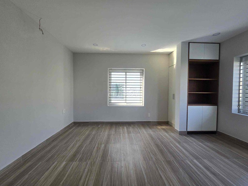 MB KINH DOANH VP NHỎ GỌN - CÓ TOILET RIÊNG