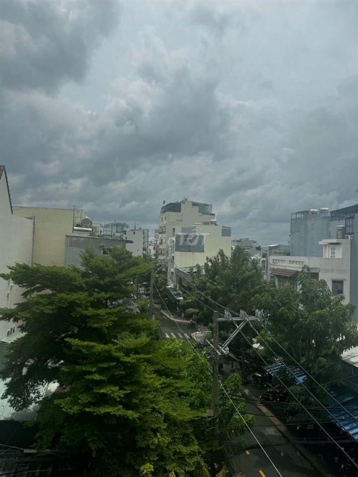 CHO THUÊ PHÒNG CÓ BAN CÔNG GẦN LOTTE Q7 - TDTU, UFM, RMIT