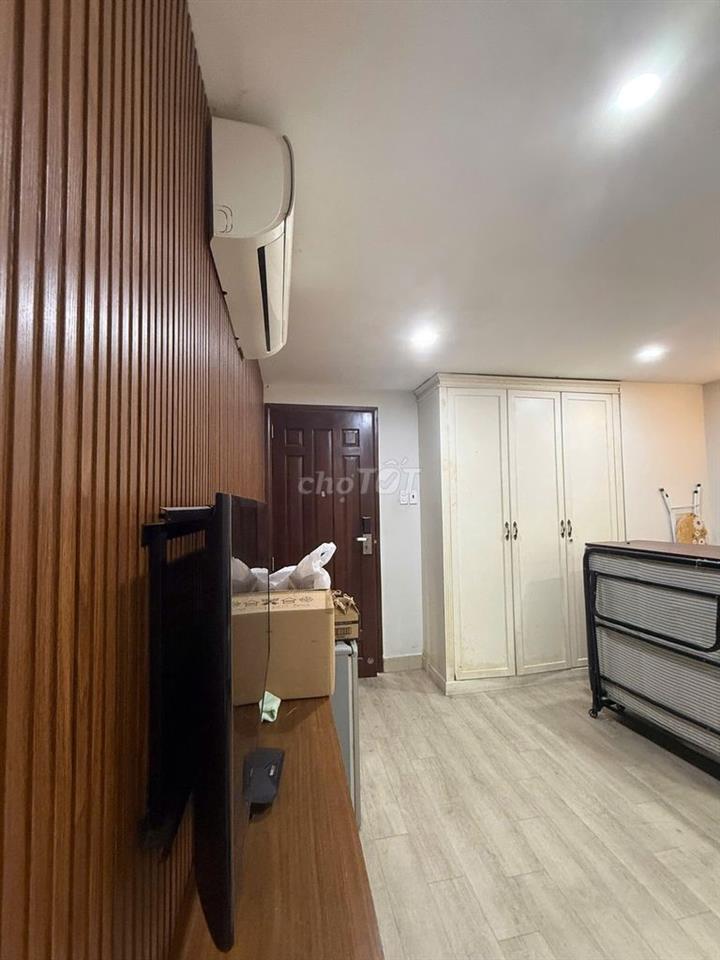 Cho thuê phòng Studio mặt tiền đường Cao Triều Phát