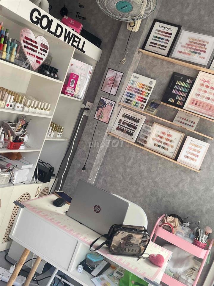 sang tiệm nails mi gội quận 7