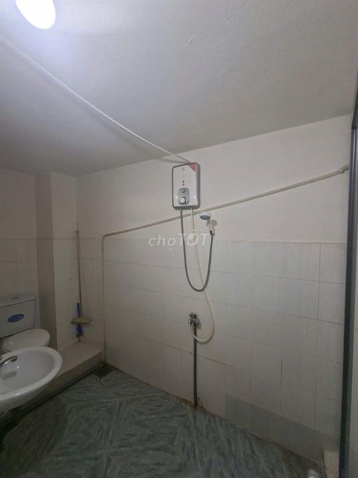 chính chủ cho thuê phòng trọ giá rẻ - có gác - 921 trần xuân soạn q7