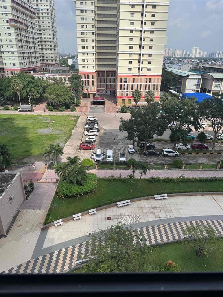 cần cho thuê 1 phòng ngủ riêng to cách âm trong chung cư ĐứcKhải quận7