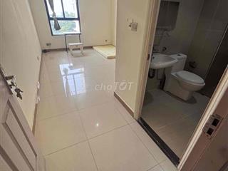 cần cho thuê 1 phòng toilét riêng trong căn hộ chung cư Đức khải quận7