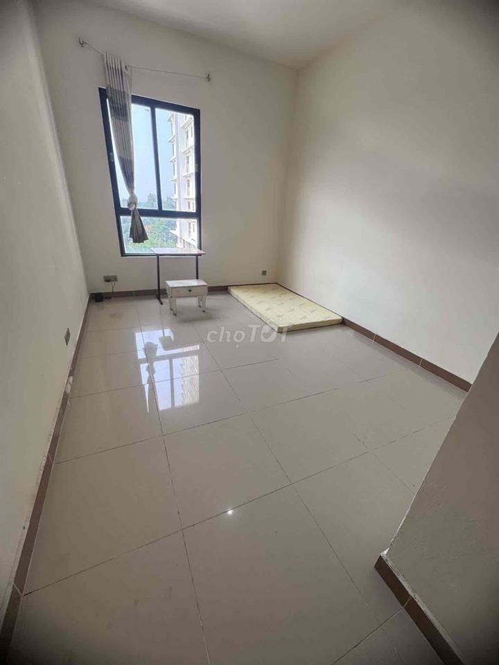 cần cho thuê 1 phòng toilét riêng trong căn hộ chung cư Đức khải quận7