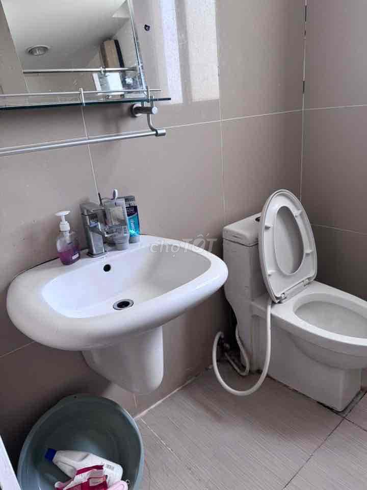 cần cho thuê 1 phòng ngủ riêng trong căn hộ chung cư Đức khải quận 7