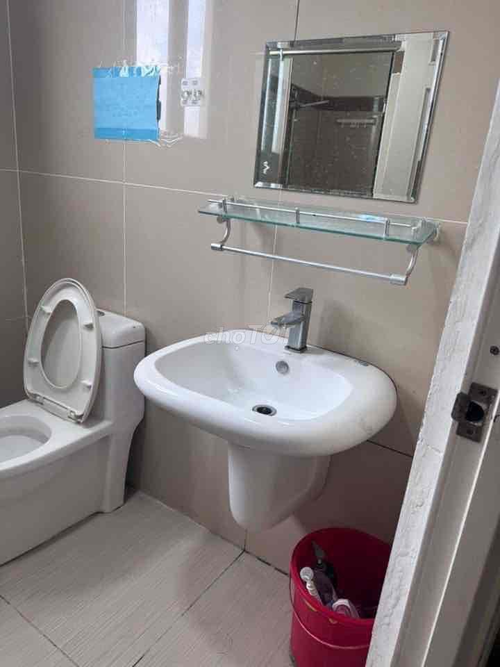 cần cho thuê 1 vài phòng ngủ riêng trong căn hộ chung cư Đức khải Q7