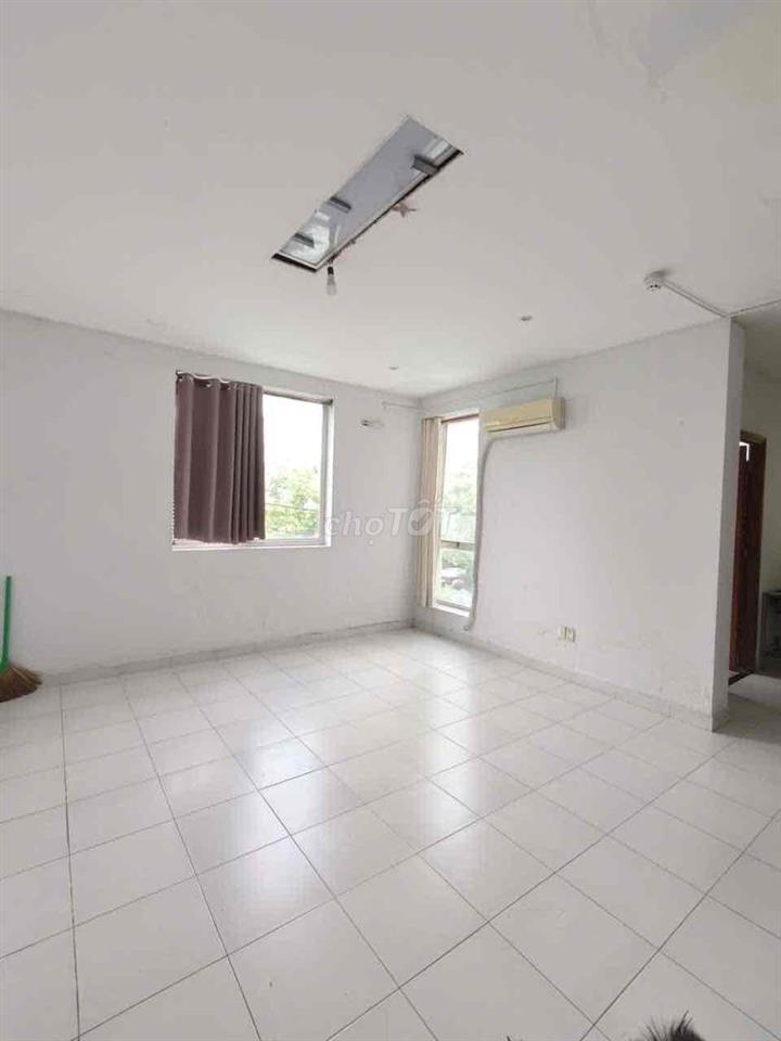 PHÒNG TO 40-50M2 TÁCH BẾP KHU LÝ PHỤC MAN Q7
