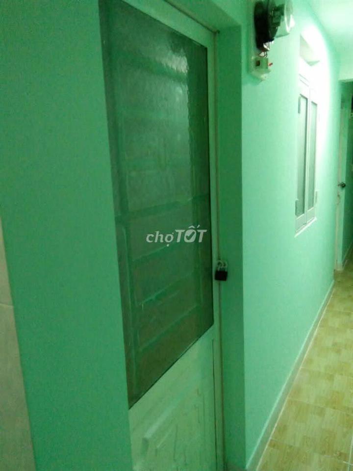 Miễn phí dịch phòng trọ có gác rộng Quận 7