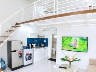 Gác cao 1m7, Ban công, cửa sổ trời, rất thoáng- 85 Nguyễn Văn Quỳ Q7
