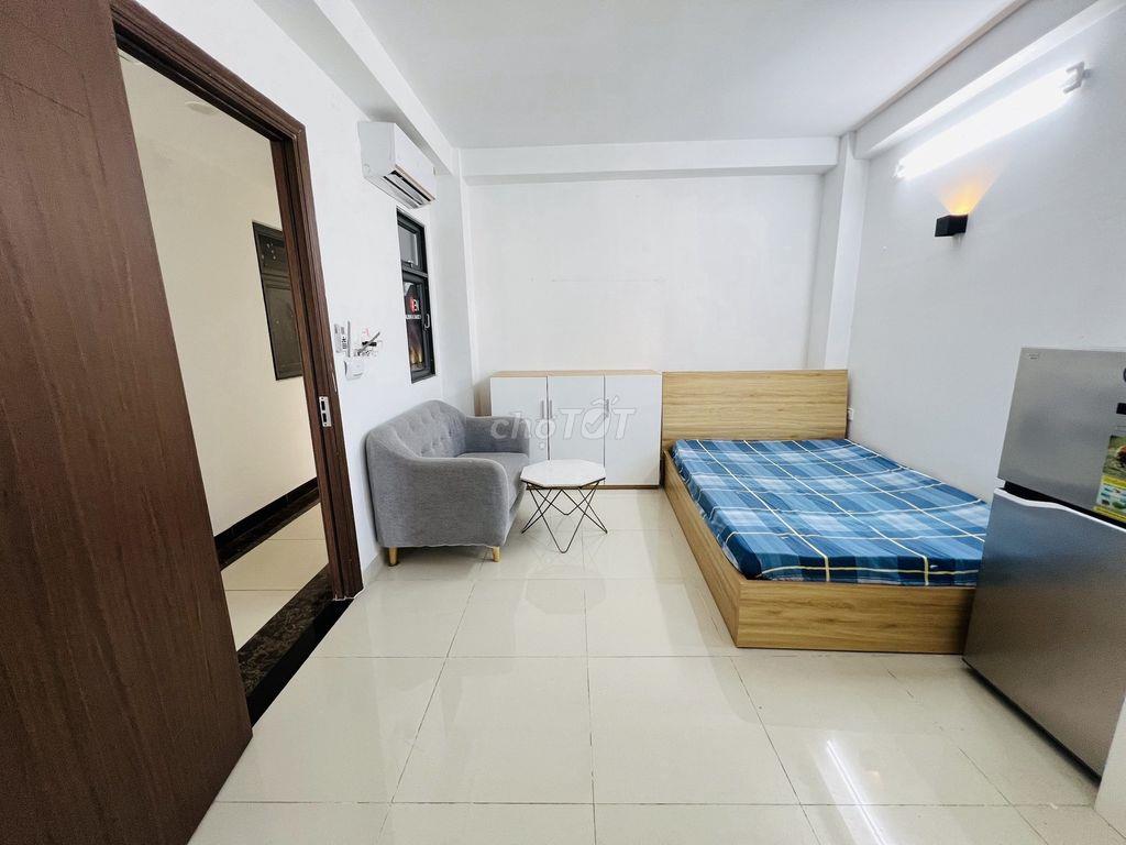 Phòng cửa sổ trời, full nội thất, máy giặt riêng-cách chợ Tân Mỹ 500m