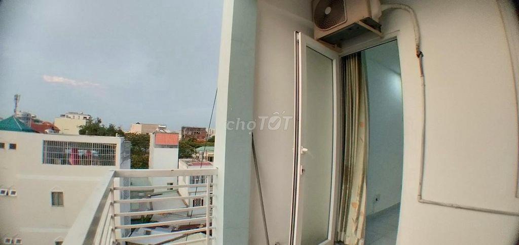 Khu Tân Quy Q7- Phòng có máy lạnh, ban công riêng, cửa sổ cực thoáng