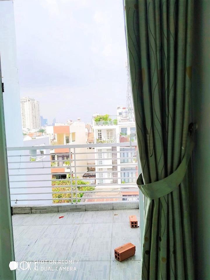 Khu Tân Quy Q7- Phòng có máy lạnh, ban công riêng, cửa sổ cực thoáng